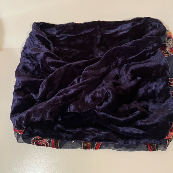 Anthropologie Floral Velvet Infinity Neck Scarf - Picture 4 of 4